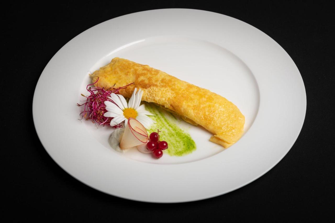 Hotel Crusch Alba แซร์เนซ ภายนอก รูปภาพ