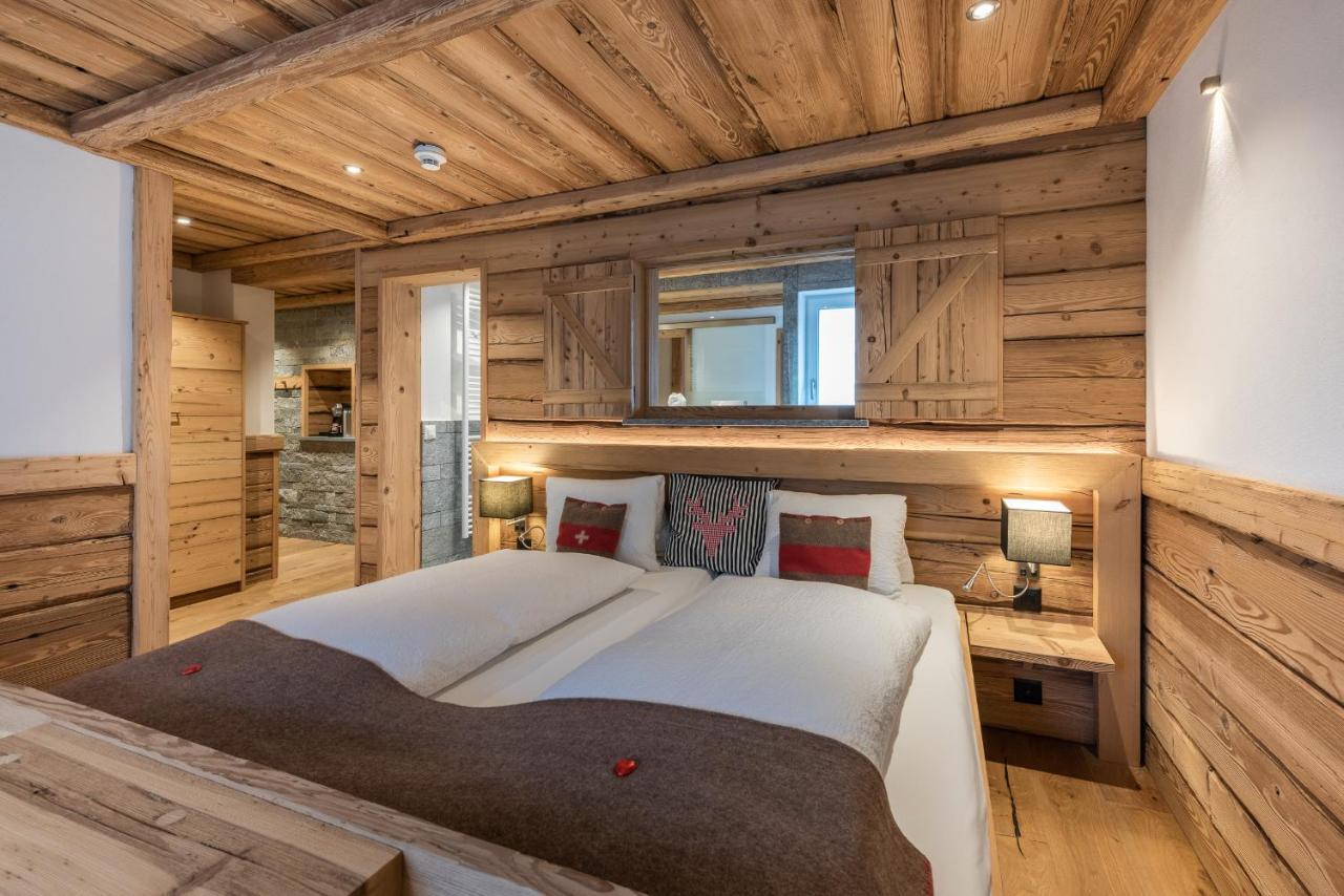 Hotel Crusch Alba แซร์เนซ ภายนอก รูปภาพ