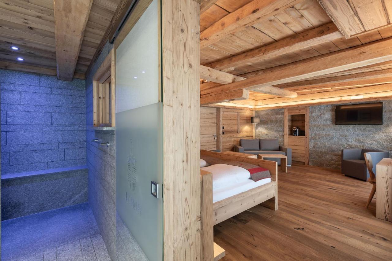 Hotel Crusch Alba แซร์เนซ ภายนอก รูปภาพ