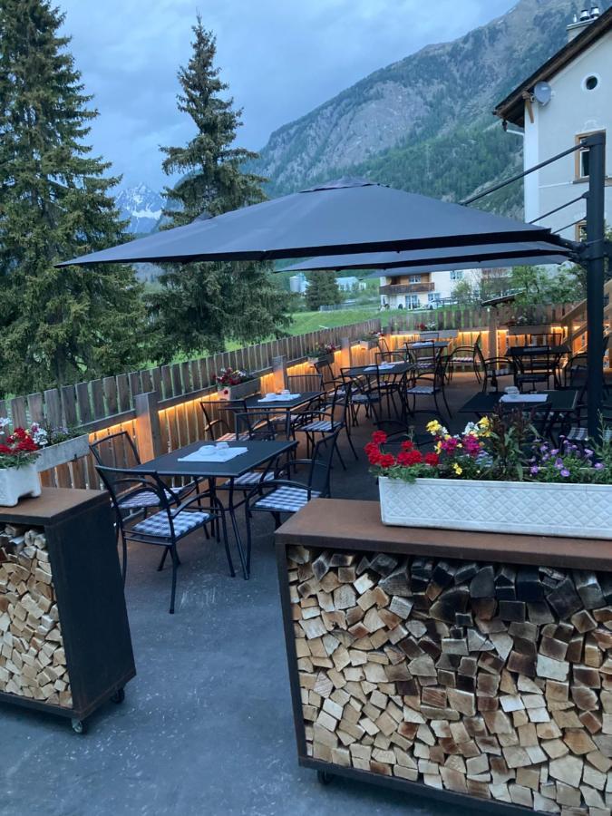 Hotel Crusch Alba แซร์เนซ ภายนอก รูปภาพ