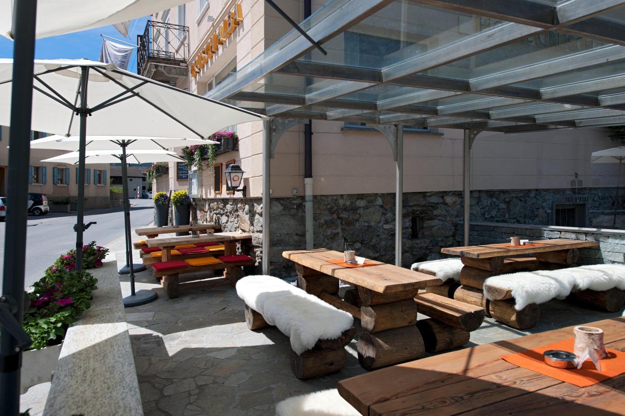 Hotel Crusch Alba แซร์เนซ ภายนอก รูปภาพ