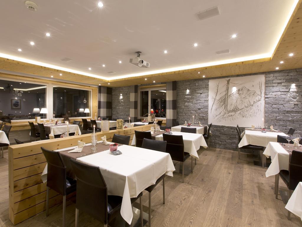 Hotel Crusch Alba แซร์เนซ ภายนอก รูปภาพ